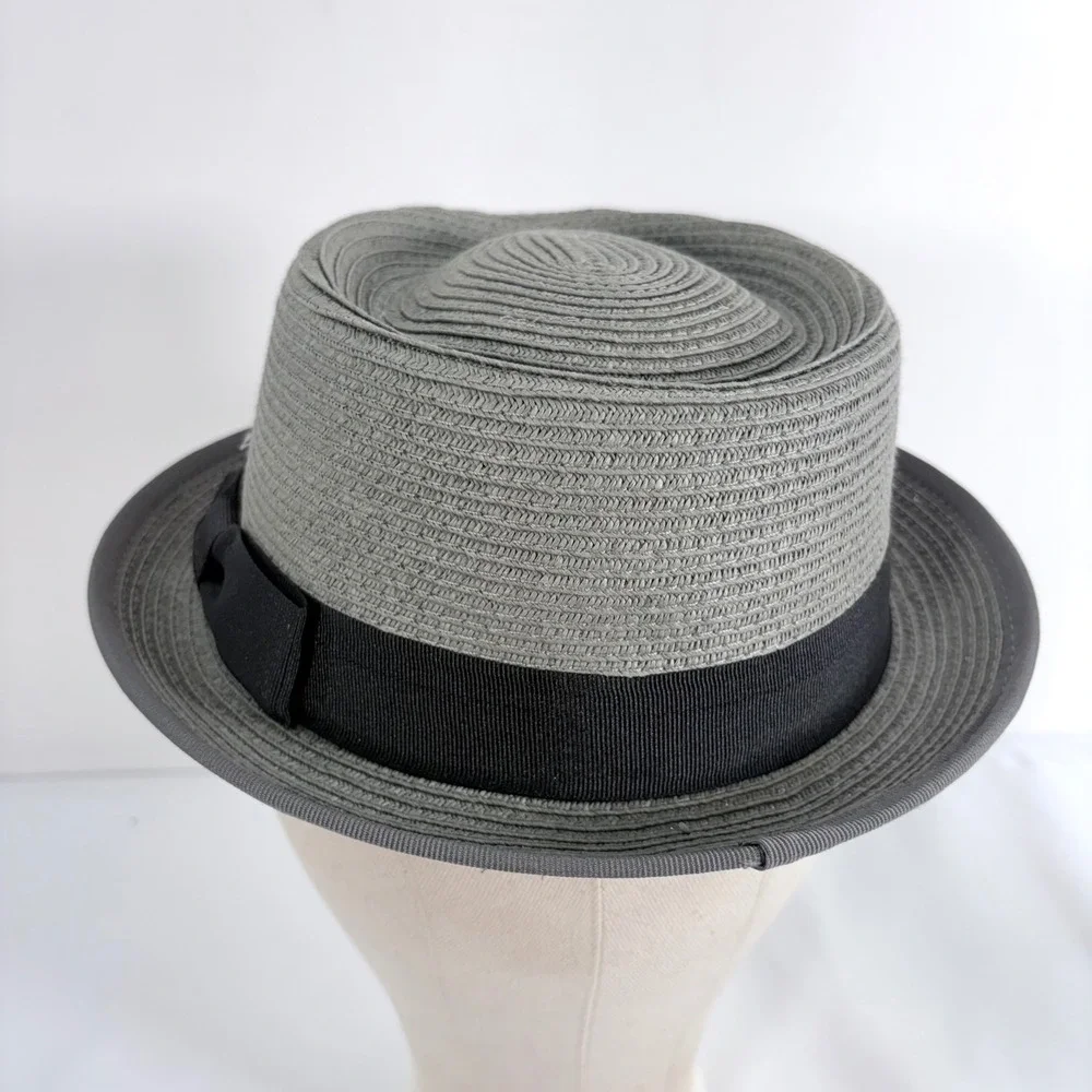 Broner Pork Pie Hat Grey Straw Stingy Brim Black Ribbon Band RN41517 Mens S/M